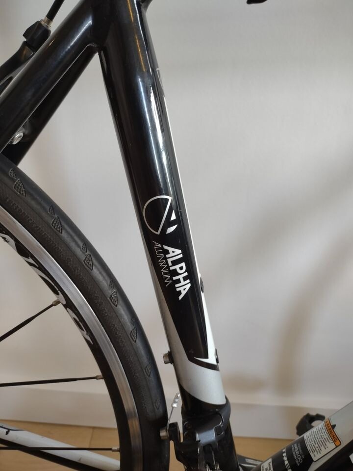 Trek Alpha 2.3 Road Bike - Aluminium 